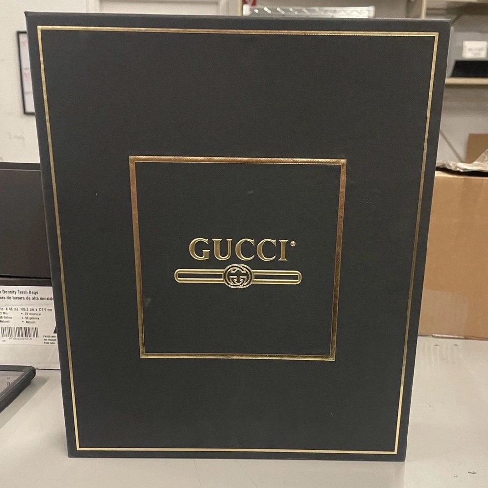 GUCCI  Vintage Box w/ Sunglass Case-Limited Edition